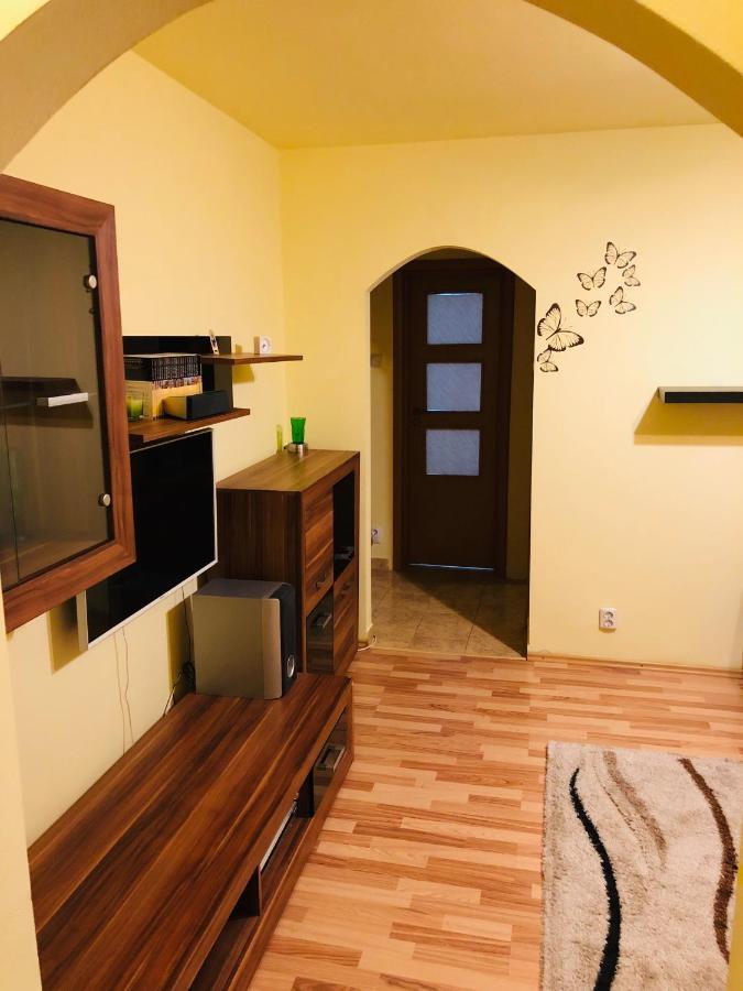 Cozy And Clean Apartment, Near National Arena Букурещ Екстериор снимка