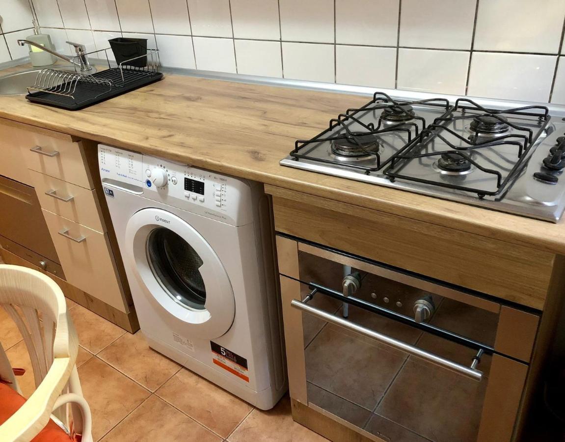 Cozy And Clean Apartment, Near National Arena Букурещ Екстериор снимка