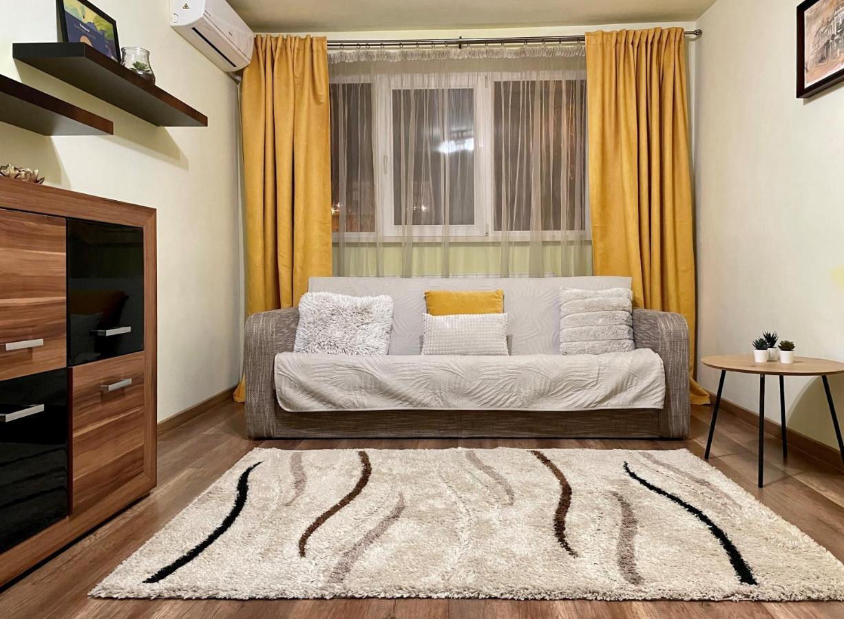 Cozy And Clean Apartment, Near National Arena Букурещ Екстериор снимка