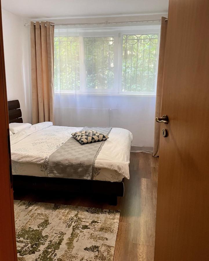 Cozy And Clean Apartment, Near National Arena Букурещ Екстериор снимка